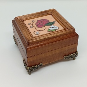 Rózsás fa ékszerdoboz-tűzzománc képpel , Ékszer, Ékszertartó, Ékszerdoboz, Famegmunkálás, Tűzzománc, MESKA