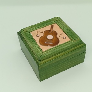  Fa doboz-gitár tűzzománc betéttel pengetőknek, Ékszer, Ékszertartó, Ékszerdoboz, Famegmunkálás, Tűzzománc, MESKA