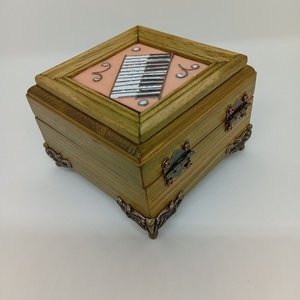 Zongorás fa  ékszerdoboz-tűzzománc betéttel  - ékszer - ékszertartó - ékszerdoboz - Meska.hu