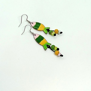 Színes halacska fülbevaló zománc - ékszer - fülbevaló - lógó fülbevaló - Meska.hu