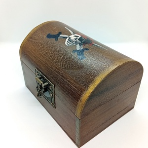 Kincses kalóz láda  - Meska.hu