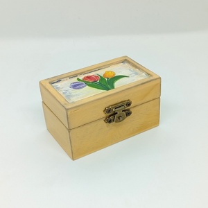 Tulipános pici kincses doboz, Baba - mama, Babaszoba dekoráció, Gyerekszoba falmatrica, Famegmunkálás, MESKA