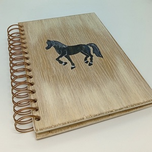 Lovas  emlékkönyv  fa fedéllel, Otthon & Életmód, Papír, írószer, Jegyzetfüzet & Napló, Famegmunkálás, MESKA