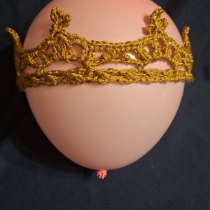 Aranyfényű Horgolt Születésnapi Korona � Puha és Elegáns - baba - mama - babafotózás - babafotózási kellékek - Meska.hu