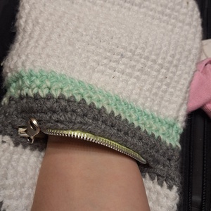 Cica alakú cipzáras tároló - baba - mama - babaszoba dekoráció - gyerek díszpárna - Meska.hu