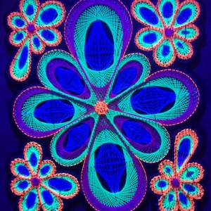 Virág mintás string art kép - otthon & életmód - dekoráció - kép & falikép - 3d képek - Meska.hu
