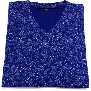 Kékfestő póló búzavirágos mintával V-nyakú - ruha & divat - női ruha - póló, felső - Meska.hu