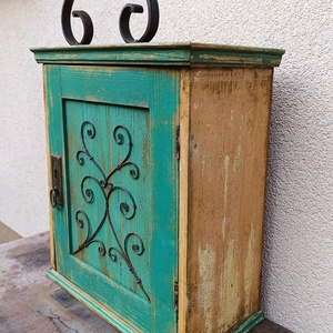 Rusztikus, antikolt, festett téka, faliszekrény - otthon & életmód - bútor - szekrény - Meska.hu Rusztikus, antikolt, festett téka, faliszekrény - otthon & életmód - bútor - szekrény - Meska.hu