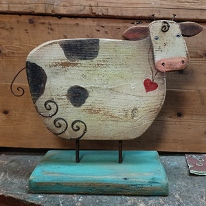 Fából készült festett rusztikus, antikolt boci, tehén fatalpon, Otthon & Életmód, Dekoráció, Dekoratív figurák és szobrok, Famegmunkálás, Festett tárgyak, MESKA