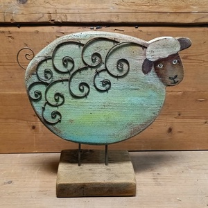 Fából készült festett rusztikus, antikolt bárány fatalpon, Otthon & Életmód, Dekoráció, Dekoratív figurák és szobrok, Famegmunkálás, Festett tárgyak, MESKA