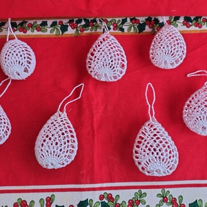 Horgolt díszek  - otthon & életmód - dekoráció - asztal és polc dekoráció - horgolt & csipketerítő - Meska.hu