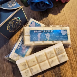 Heated Rivalry illatviasz - otthon & életmód - gyertya, illat, aroma - illatviasz - Meska.hu