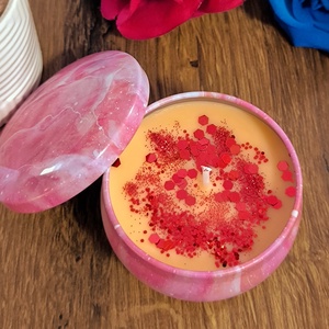 Illatgyertya, Otthon & Életmód, Gyertya, illat, aroma, Gyertya, Gyertya-, mécseskészítés, Málnás-limonádé illatú illatgyertya. 100 % szójaviaszból készült, minőségi illatolajjal, 65 ml.

Má..., MESKA