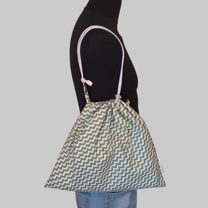 Aqua-zsák zöld hullámos - táska & tok - edzőtáskák - sporttáska - Meska.hu