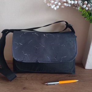 Lia crossbody táska - táska & tok - kézitáska & válltáska - vállon átvethető táska - Meska.hu