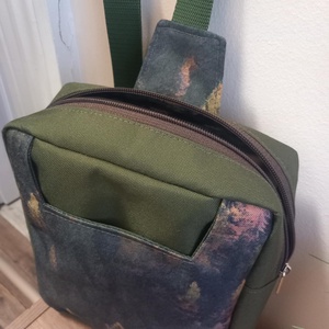 Fenyő- férfi hátizsák/testtáska - táska & tok - kézitáska & válltáska - vállon átvethető táska - Meska.hu