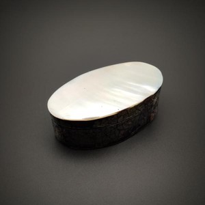 Lapos kagyló ékszertartó doboz fehér elegáns kiegészítő 84 cm, Ékszer, Ékszertartó, Ékszerdoboz, , MESKA