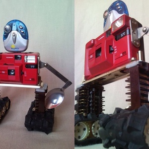 Piros retro fényképezőgép robot mozgatható karokkal  újrahasznosított tárgyakból fotósoknak férfiaknak - otthon & életmód - dekoráció - dísztárgy - Meska.hu