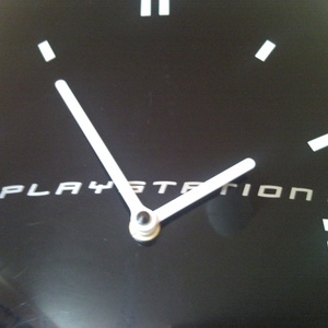Sony PlayStation 3 falióra újrahasznosított PS3 PlayStation3 konzol fali asztali óra videójáték rajongóknak férfiaknak - otthon & életmód - dekoráció - Meska.hu