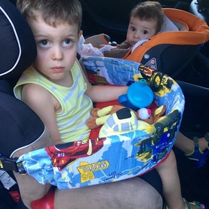 Bézs kiskutyás autós tálca gyerekeknek -  - Meska.hu