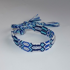 Csomózott karkötő  - ékszer - karkötő - fonott karkötő - Meska.hu