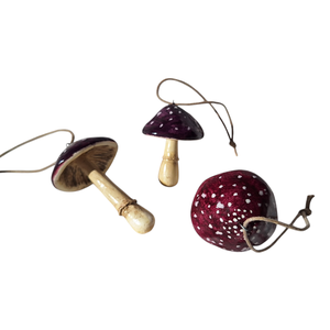 Gombák lila kalappal  - karácsony - karácsonyi lakásdekoráció - karácsonyfadíszek - Meska.hu