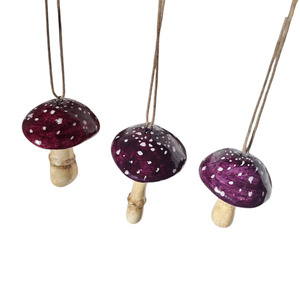 Gombák lila kalappal  - karácsony - karácsonyi lakásdekoráció - karácsonyfadíszek - Meska.hu