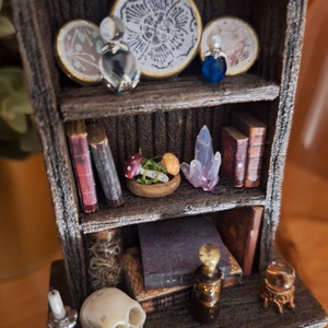 Polc dísz, Book Nook - Boszorkánykonhy #1 - otthon & életmód - dekoráció - dísztárgy - Meska.hu