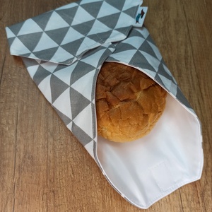 Újraszalvéta szürke-fehér háromszögek, Táska & Tok, Uzsonna- & Ebéd tartó, Szendvics csomagoló, Varrás, MESKA