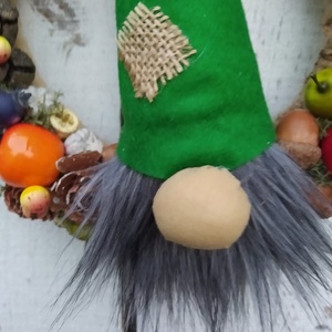 Őszi kopogtató, ajtódísz egy vicces manóval - otthon & lakás - dekoráció - ajtódísz & kopogtató - Meska.hu Őszi kopogtató, ajtódísz egy vicces manóval - otthon & lakás - dekoráció - ajtódísz & kopogtató - Meska.hu