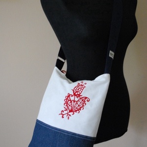 Piros tulipán farmertáska - táska & tok - kézitáska & válltáska - válltáska - Meska.hu