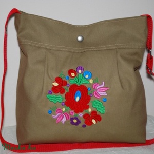 Matyó mintás oldaltáska, Táska & Tok, Kézitáska & válltáska, Vállon átvethető táska, Hímzés, Varrás, MESKA