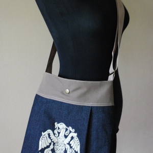 Hímzett TURULMADÁR farmertáska - táska & tok - kézitáska & válltáska - vállon átvethető táska - Meska.hu