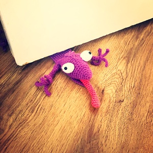 Lapult Lakók� -Horgolt gyík ajtótámasz � egyedi, vicces lakásdekor - otthon & életmód - dekoráció - ajtó- és ablak dekoráció - ajtótámasz - Meska.hu