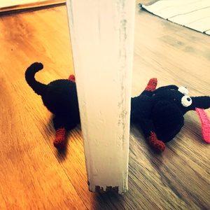 Lapult Lakók�-Horgolt tacskó ajtótámasz  - Meska.hu