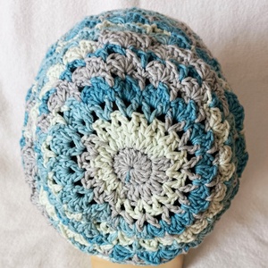 Színátmenetes pamut-akril  fonalból horgolt felnőtt/tini sapka - ruha & divat - sál, sapka, kendő - sapka - Meska.hu Színátmenetes pamut-akril  fonalból horgolt felnőtt/tini sapka - ruha & divat - sál, sapka, kendő - sapka - Meska.hu