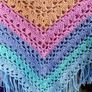 Pasztell színű, koptatott hatású, pamut-akril fonalból horgolt gyerek poncsó - ruha & divat - babaruha & gyerekruha - pulóver - Meska.hu