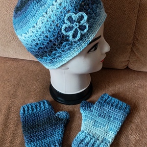 Színátmenetes fonalból horgolt sapka és kézmelegítő szett - ruha & divat - sál, sapka, kendő - sapka - Meska.hu Színátmenetes fonalból horgolt sapka és kézmelegítő szett - ruha & divat - sál, sapka, kendő - sapka - Meska.hu