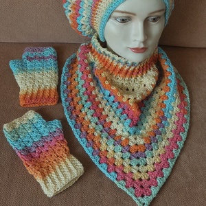 Vidám, színátmenetes és csillámos fonalból horgolt sapka, nyak- és kézmelegítő szett  - ruha & divat - sál, sapka, kendő - sapka & sál szett - Meska.hu