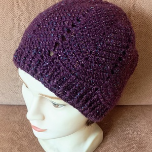 Horgolt női női vagy tini sapka padlizsánlila, színes irizáló szálas fonalból - Meska.hu