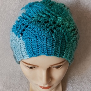 Kék-zöld színátmenetes beanie típusú, normál női méretű sapka  - ruha & divat - sál, sapka, kendő - sapka - Meska.hu