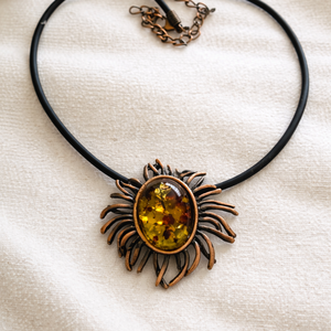 �Különleges nyaklánc nap medállal�, Ékszer, Nyaklánc, Medálos nyaklánc, , MESKA