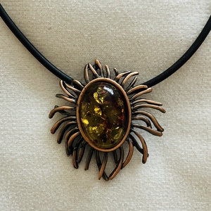 �Különleges nyaklánc nap medállal� - ékszer - nyaklánc - medálos nyaklánc - Meska.hu