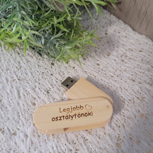 Gravírozott pendrive - otthon & életmód - papír, írószer - ajándékozás kellékei - ajándékkísérő - Meska.hu
