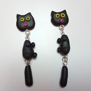 Fekete macska cica hosszú bedugós fülbevaló Fimo gyurma  -  - Meska.hu