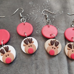 Cuki rénszarvas gyurma medálos fülbevaló  - ékszer - fülbevaló - lógó fülbevaló - Meska.hu