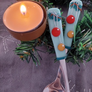 Karácsonyi téli mintás kiskanál gyurma díszítéssel fahéj narancs angyalka rénszarvas  - otthon & életmód - konyhafelszerelés, tálalás - tálalás - kanál & villa - Meska.hu