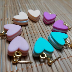mini macaron süti szivecske alakú vidám fülbevaló többféle rendelhető - ékszer - fülbevaló - lógó fülbevaló - Meska.hu
