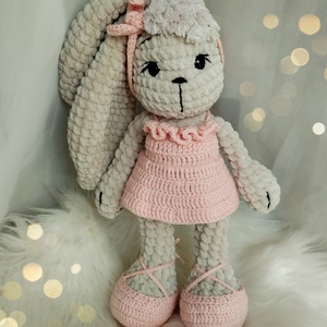 Liza plüss nyuszi + ruha horgolásminta videós segítséggel amigurumi - diy (csináld magad) - szabásminta, útmutató - horgolási minta - Meska.hu