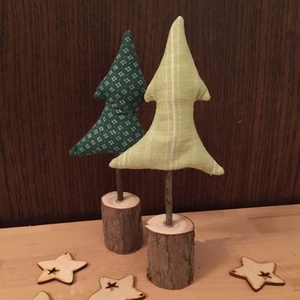 Apró karácsonyfa ablakdísz - karácsony - karácsonyi lakásdekoráció - karácsonyi ablakdíszek, ablakmatricák - Meska.hu